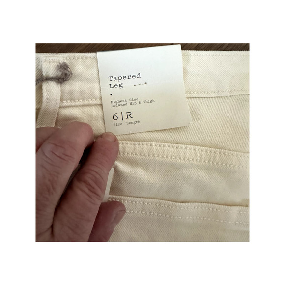 New a new day Tapered Leg Highest Rise Relaxed Hip & Thigh Cream Jeans Sz 6 - Picture 8 of 9